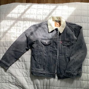 NWT Levi’s denim Sherpa jacket